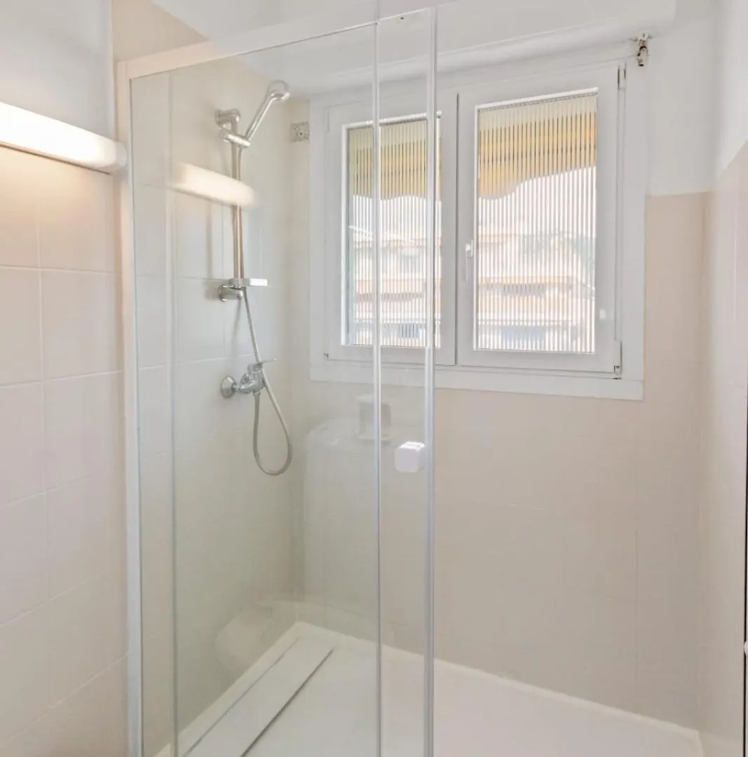 Apartment Le Chambord - Hypercentre - Spacious - Terrace Le Cannet France