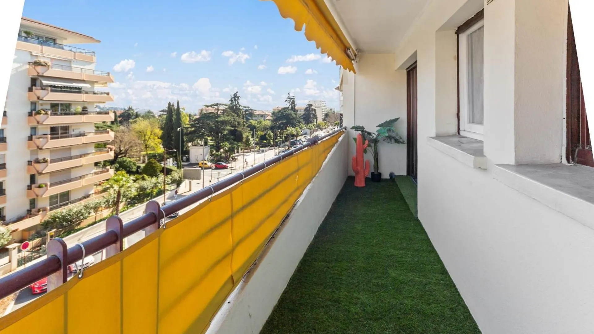 Apartment Le Chambord - Hypercentre - Spacious - Terrace Le Cannet